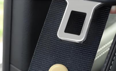 Car seat belt buckle